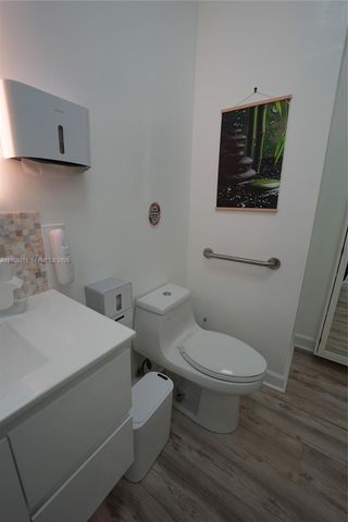 7171 SW 24th St, Miami, FL 33155