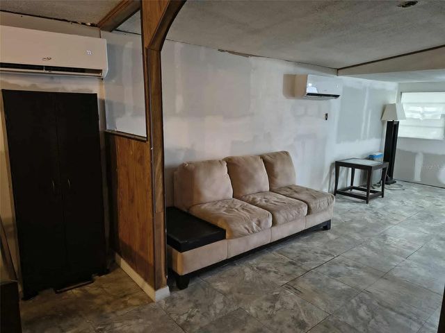 611 SHORT STREET, Plant City, FL 33563