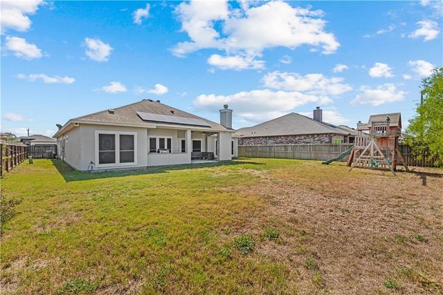 8241 Garner Dr, Corpus Christi, TX 78414