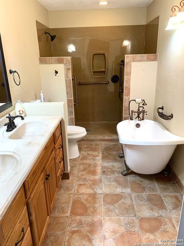 1080 Guadalupe, New Braunfels, TX 78132
