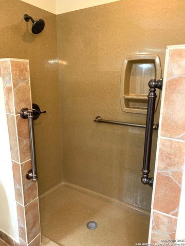 1080 Guadalupe, New Braunfels, TX 78132