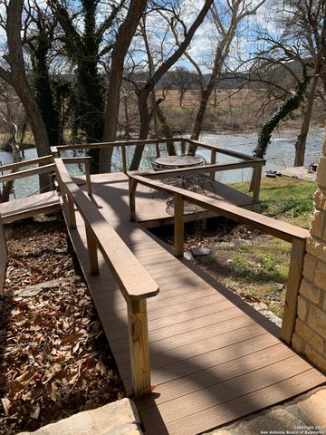 1080 Guadalupe, New Braunfels, TX 78132