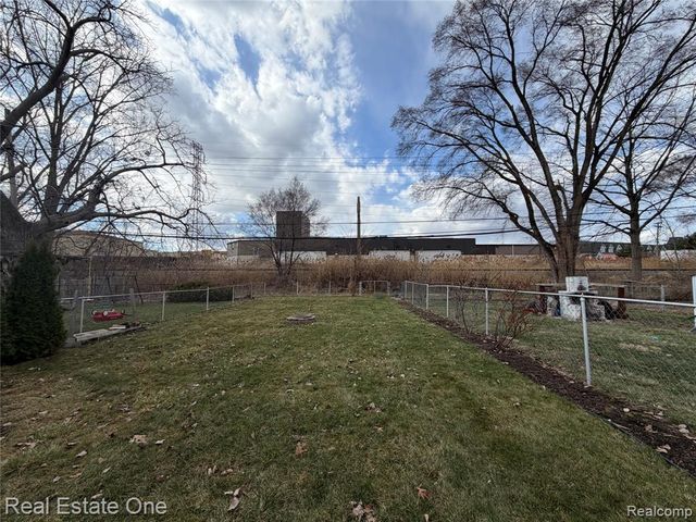 18875 Robert Street, Melvindale, MI 48122