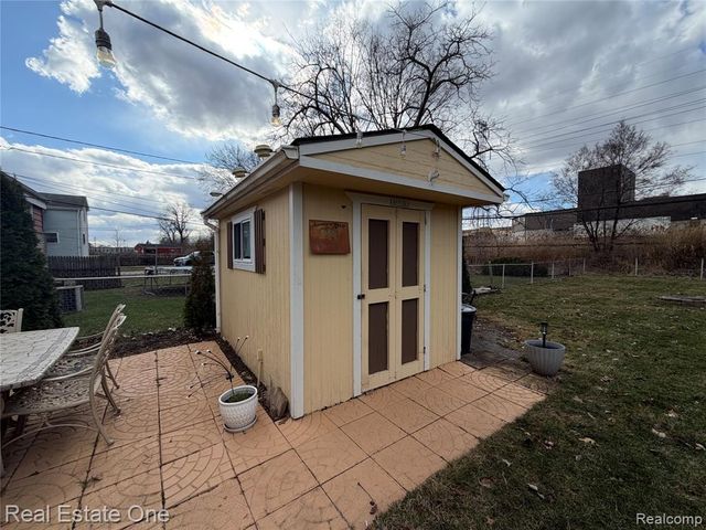 18875 Robert Street, Melvindale, MI 48122