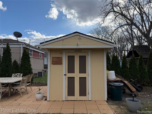 18875 Robert Street, Melvindale, MI 48122