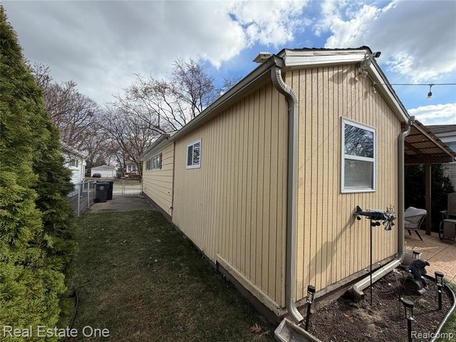 18875 Robert Street, Melvindale, MI 48122