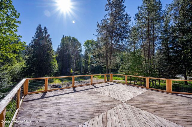 6045 Upper Pack River RD, Sandpoint, ID 83864