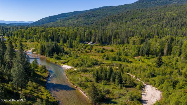 6045 Upper Pack River RD, Sandpoint, ID 83864