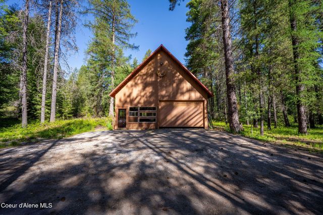 6045 Upper Pack River RD, Sandpoint, ID 83864