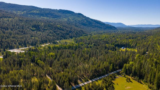 6045 Upper Pack River RD, Sandpoint, ID 83864