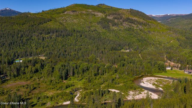 6045 Upper Pack River RD, Sandpoint, ID 83864