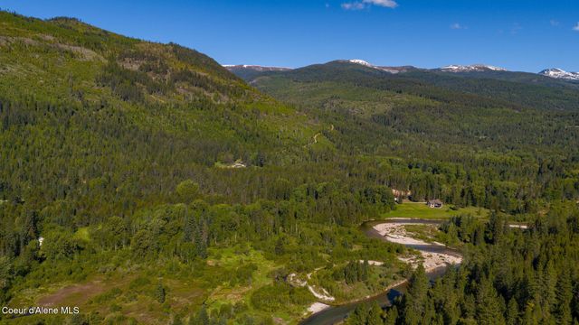 6045 Upper Pack River RD, Sandpoint, ID 83864