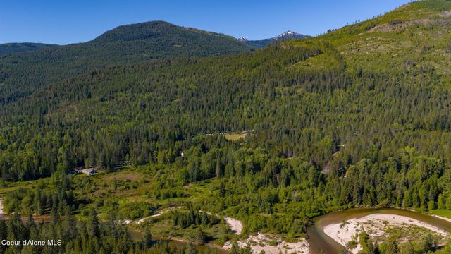 6045 Upper Pack River RD, Sandpoint, ID 83864