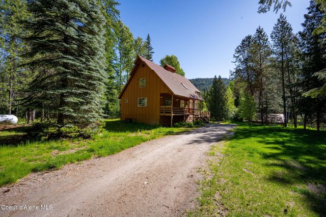 6045 Upper Pack River RD, Sandpoint, ID 83864