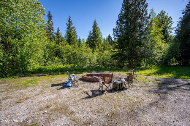 6045 Upper Pack River RD, Sandpoint, ID 83864