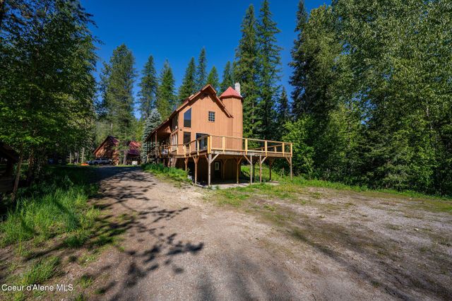 6045 Upper Pack River RD, Sandpoint, ID 83864