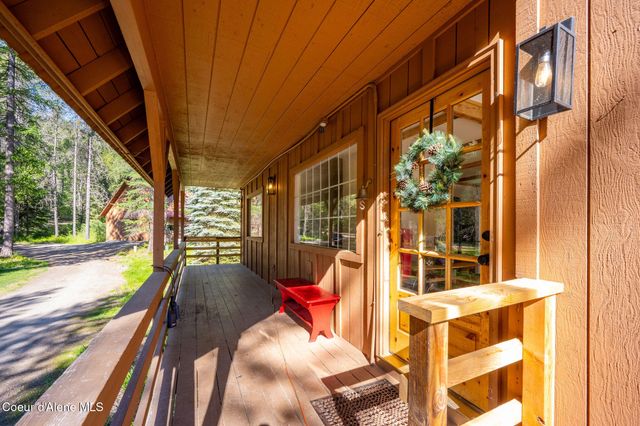 6045 Upper Pack River RD, Sandpoint, ID 83864