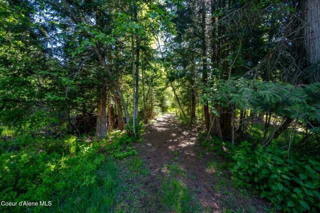 6045 Upper Pack River RD, Sandpoint, ID 83864