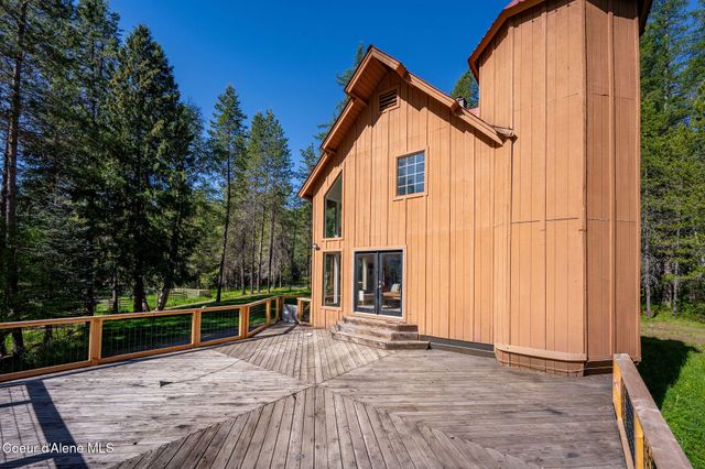 6045 Upper Pack River RD, Sandpoint, ID 83864