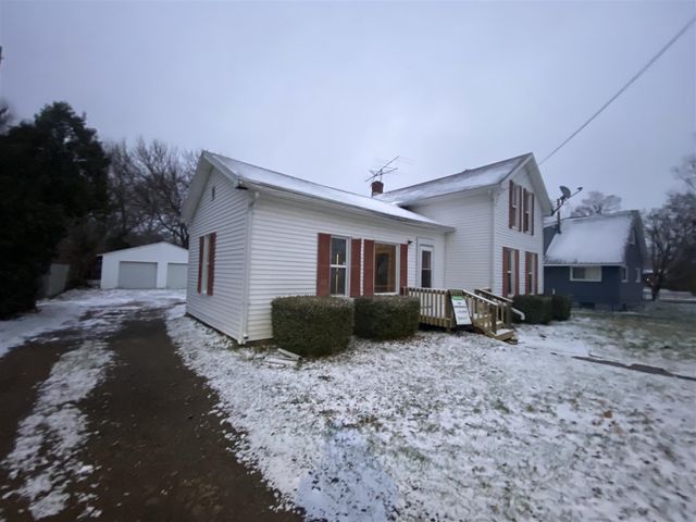 217 Cedar Street, Paw Paw, MI 49079