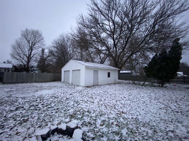 217 Cedar Street, Paw Paw, MI 49079