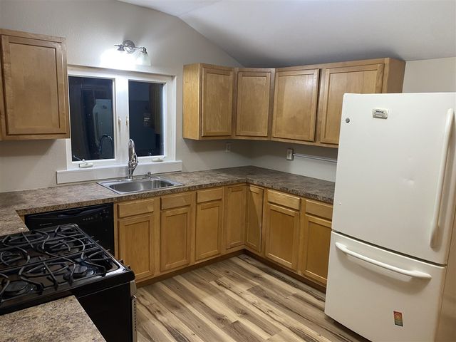 217 Cedar Street, Paw Paw, MI 49079