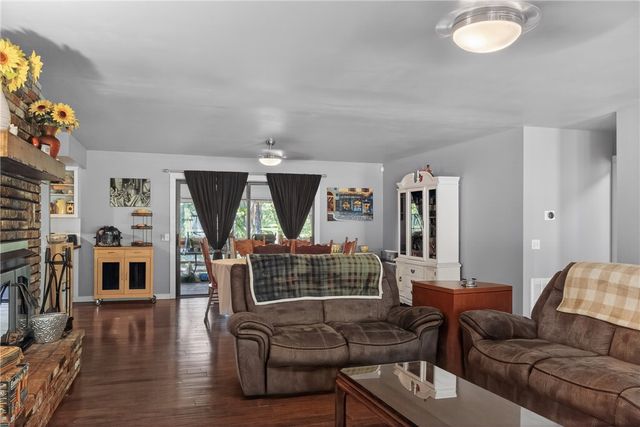 22 Hatcher Drive, Bella Vista, AR 72715