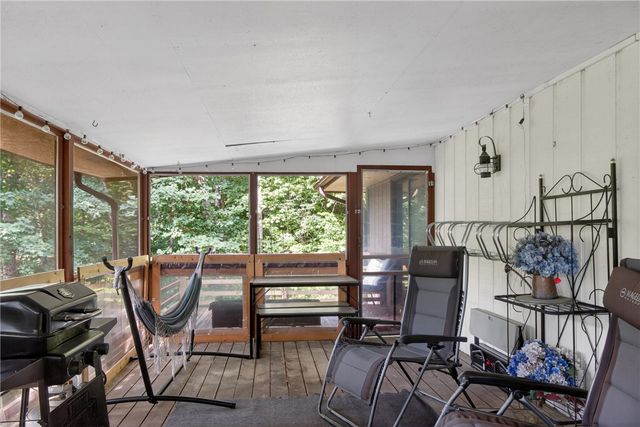 22 Hatcher Drive, Bella Vista, AR 72715