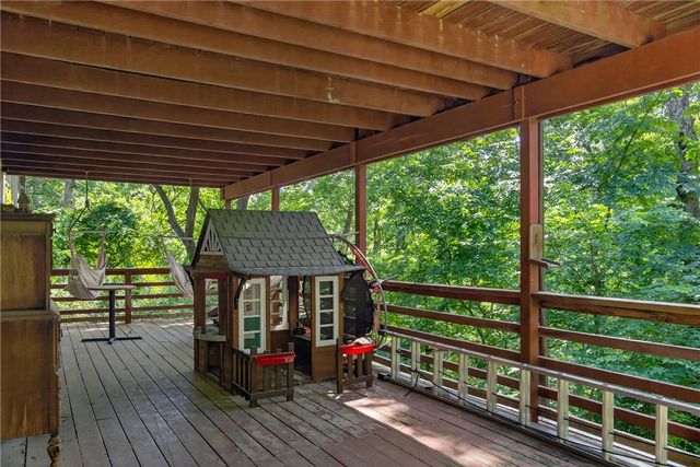 22 Hatcher Drive, Bella Vista, AR 72715