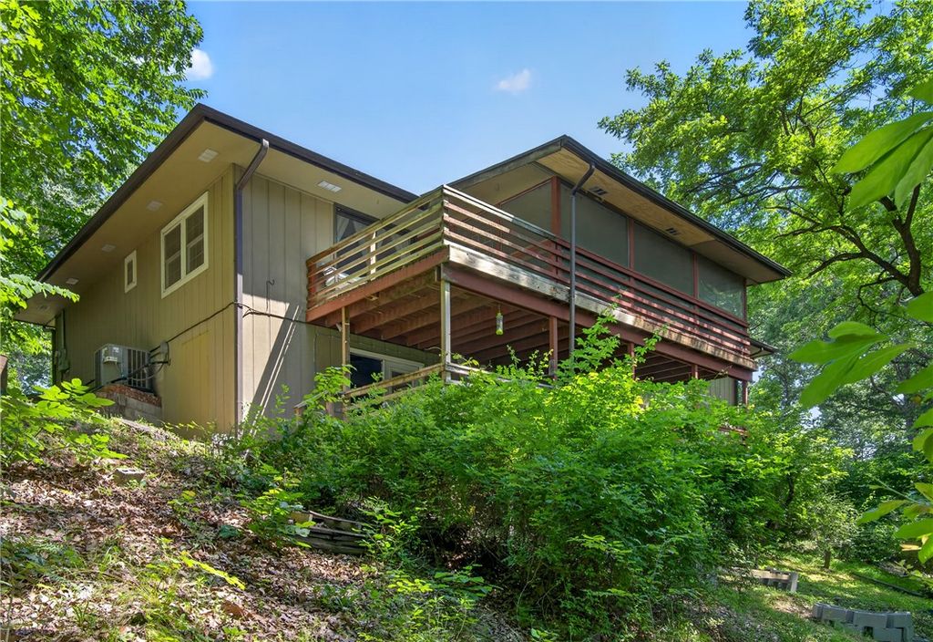 22 Hatcher Drive, Bella Vista, AR 72715