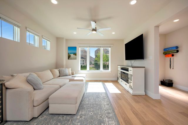 4720 Smokey Quartz Lane, Arlington, TX 76005