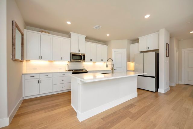 4720 Smokey Quartz Lane, Arlington, TX 76005