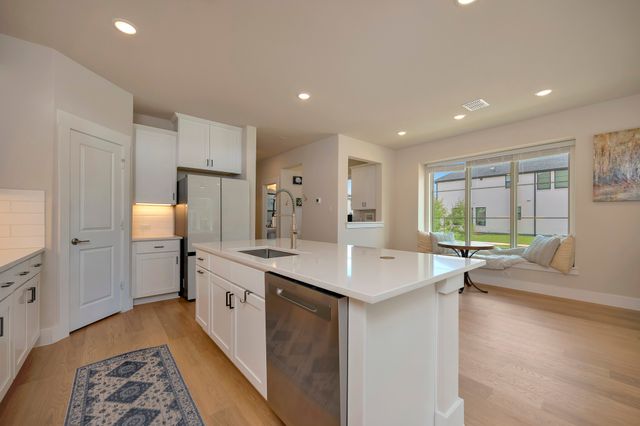 4720 Smokey Quartz Lane, Arlington, TX 76005