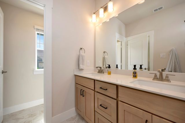 4720 Smokey Quartz Lane, Arlington, TX 76005