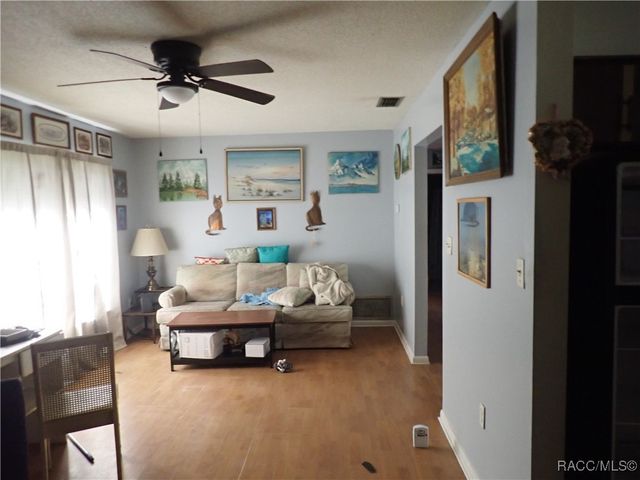 47 Lake Court Loop, Ocala, FL 34472