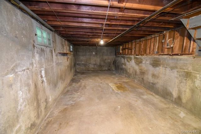 333 N Albany Avenue, Massapequa, NY 11758