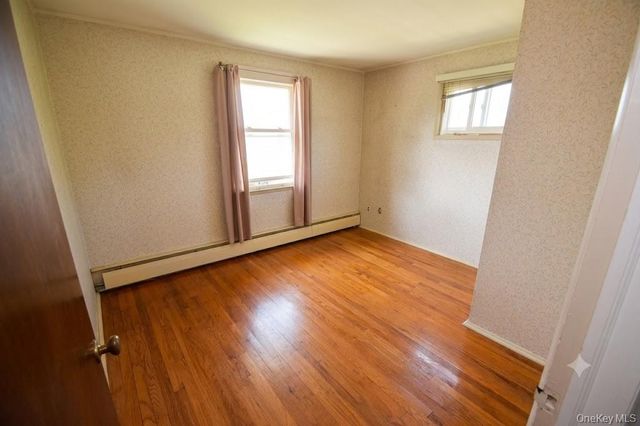 333 N Albany Avenue, Massapequa, NY 11758