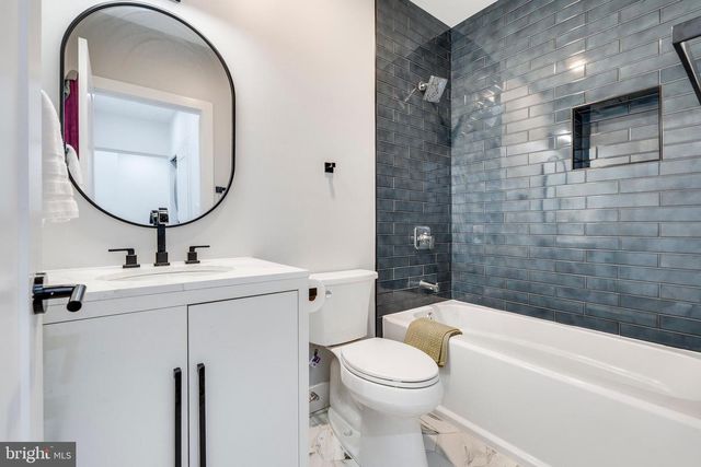 1323 SHEPHERD STREET, Washington, DC 20017