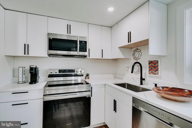 1323 SHEPHERD STREET, Washington, DC 20017