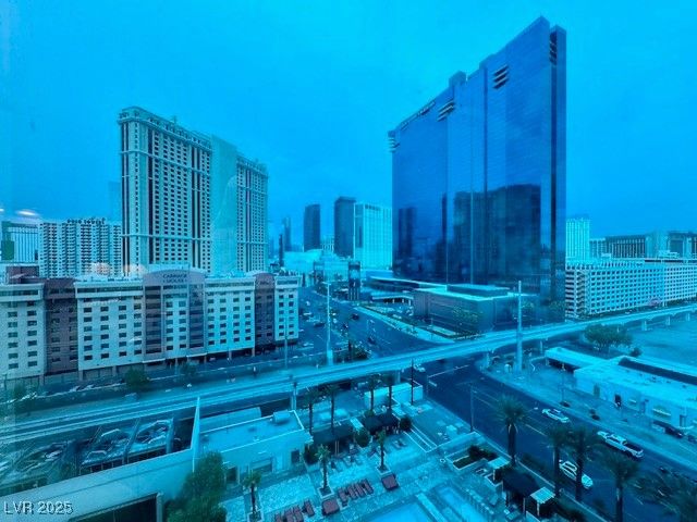 125 East Harmon Avenue 1003, Las Vegas, NV 89109