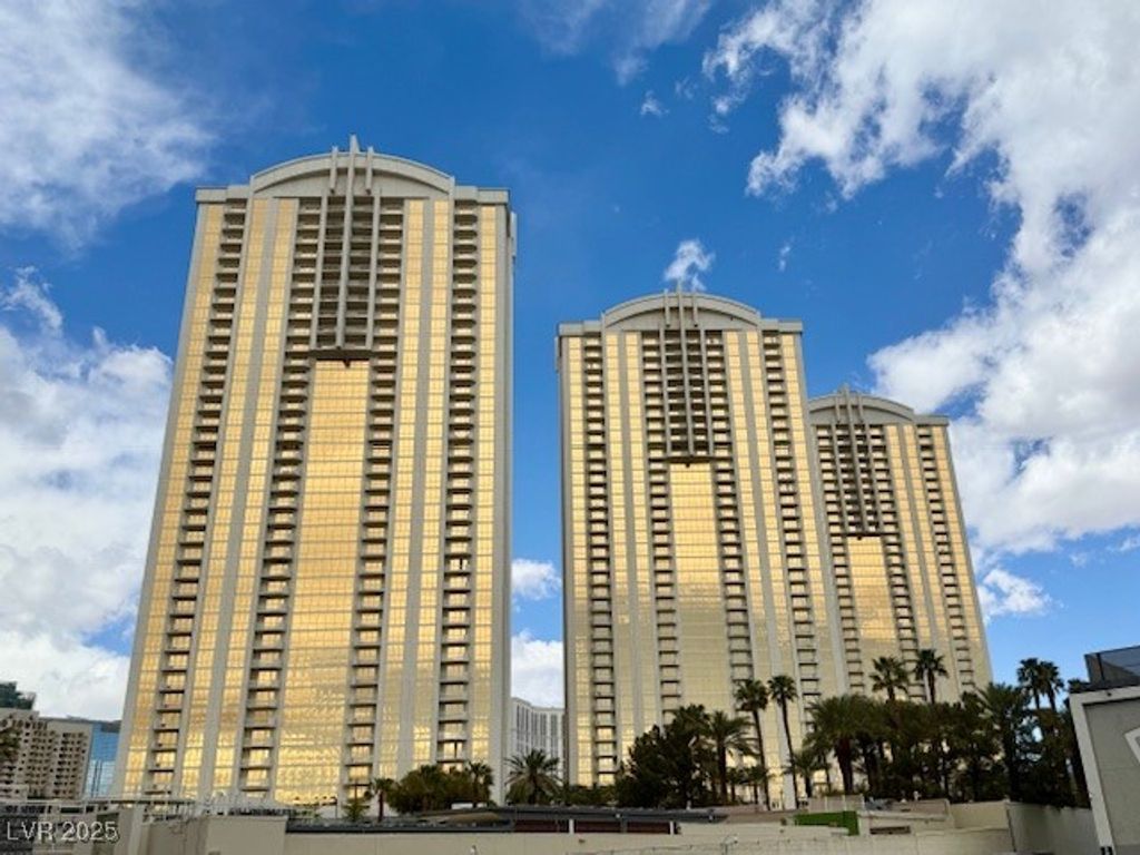 125 East Harmon Avenue 1003, Las Vegas, NV 89109