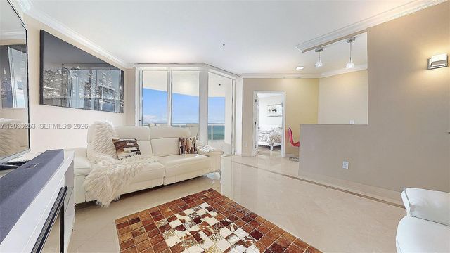 4779 Collins Avenue 2708, Miami Beach, FL 33140