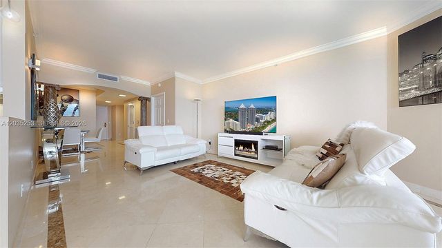 4779 Collins Avenue 2708, Miami Beach, FL 33140
