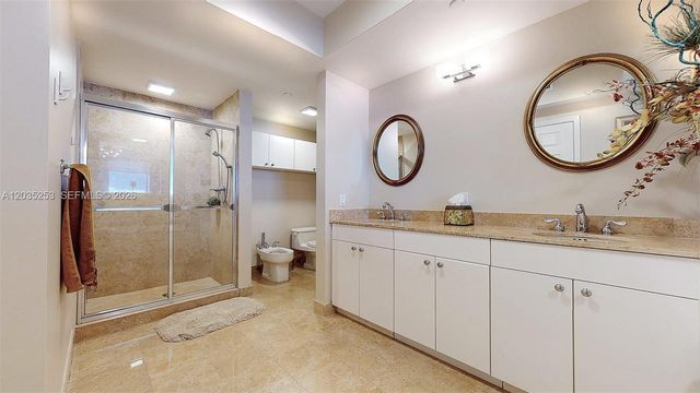 4779 Collins Avenue 2708, Miami Beach, FL 33140