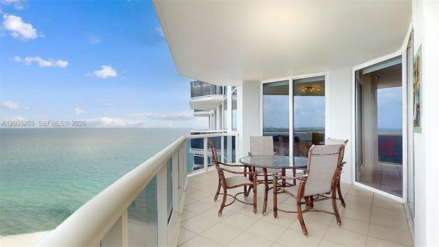 4779 Collins Avenue 2708, Miami Beach, FL 33140