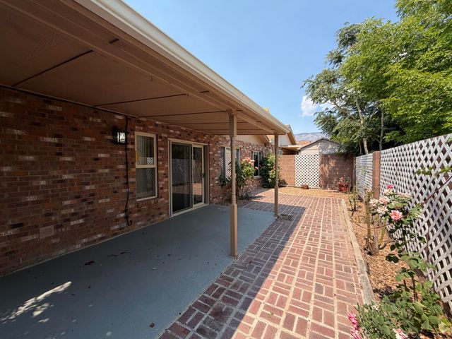9212 Admiral Lowell Avenue NE, Albuquerque, NM 87111