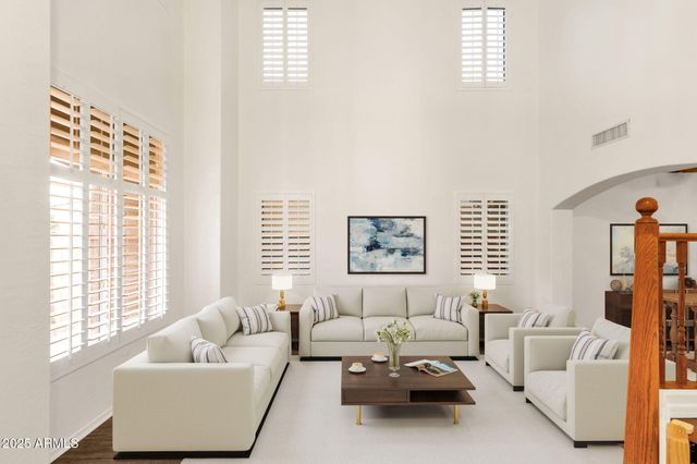 969 E OAKLAND Street, Gilbert, AZ 85295