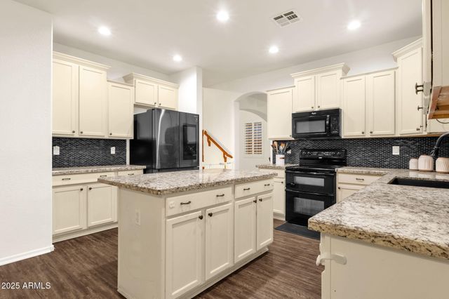 969 E OAKLAND Street, Gilbert, AZ 85295