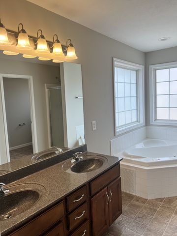 3216 Twelve Oaks Blvd, Clarksville, TN 37042