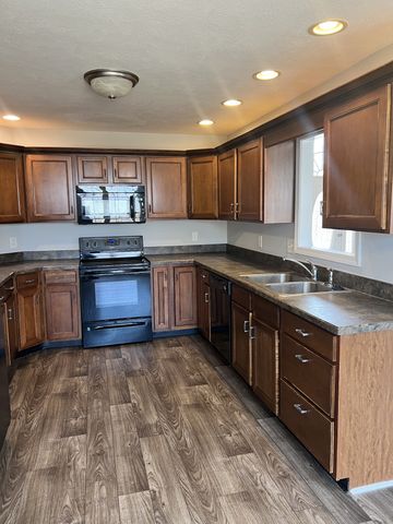 3216 Twelve Oaks Blvd, Clarksville, TN 37042